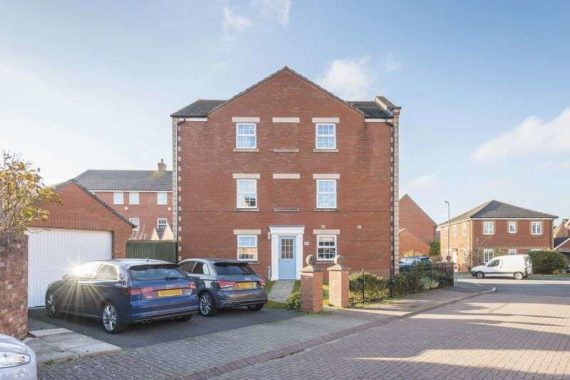 3 Bedroom Semi-Detac...
